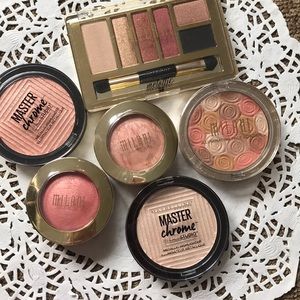 Makeup bundle